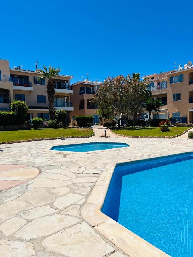 Golden Palms Paradise Garden Paphos Exterior photo
